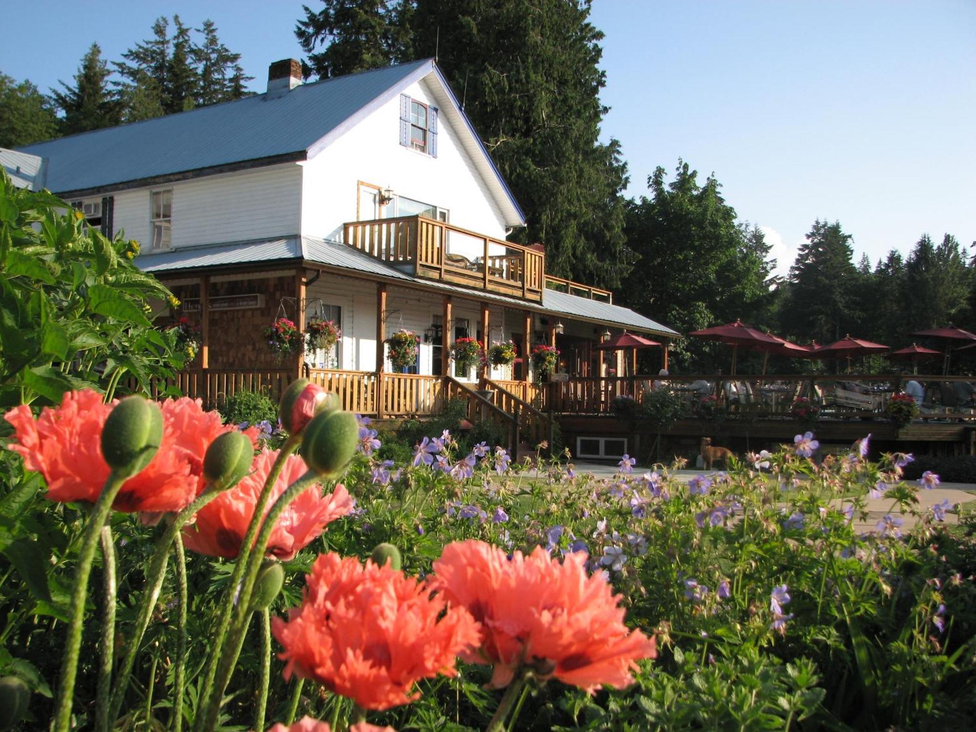 Heriot Bay Inn מראה חיצוני תמונה