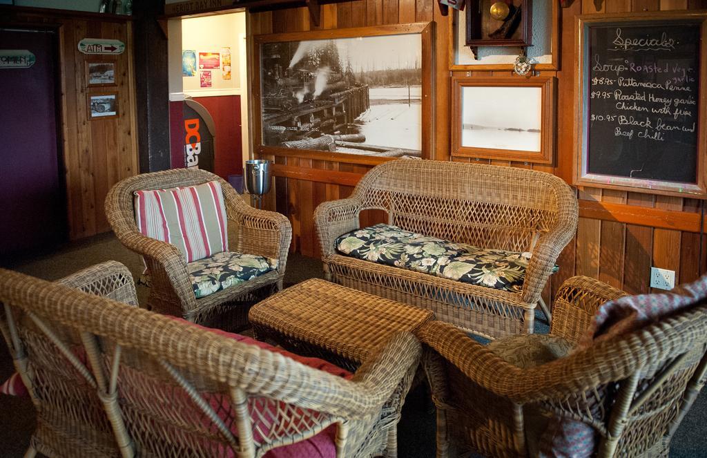 Heriot Bay Inn מראה חיצוני תמונה